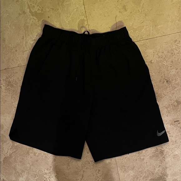 Nike Men's Black Dri-Fit Athletic Shorts - Picture 1 of 4